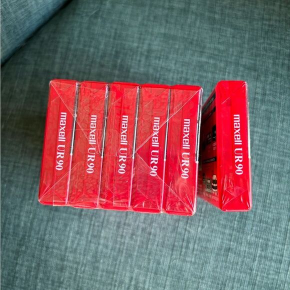 Maxell UR-90 Audio Cassettes - 5 Pack Brand plus 1 single New sealed EUC! - Picture 2 of 6